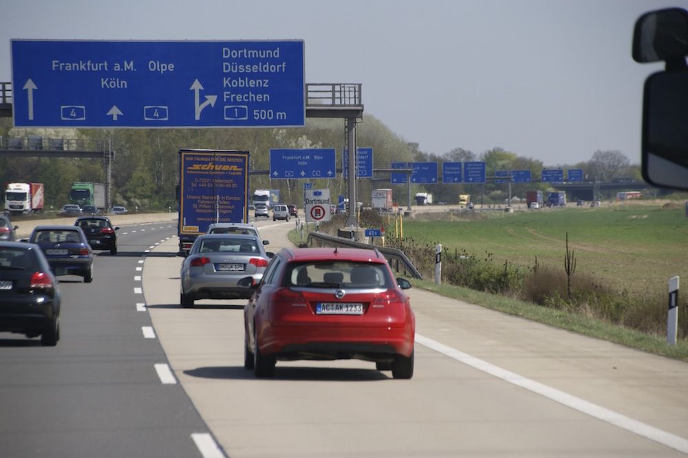 Trafico-en-autopista-en-Alemania