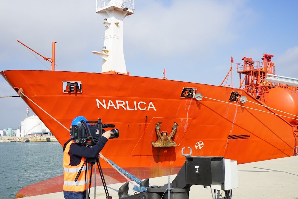 buque narlica en terminal tepsa puerto tarragona