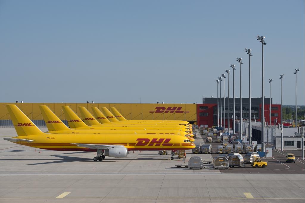 aviones-cargueros-de-DHL-en-el-hub-de-Leipzig
