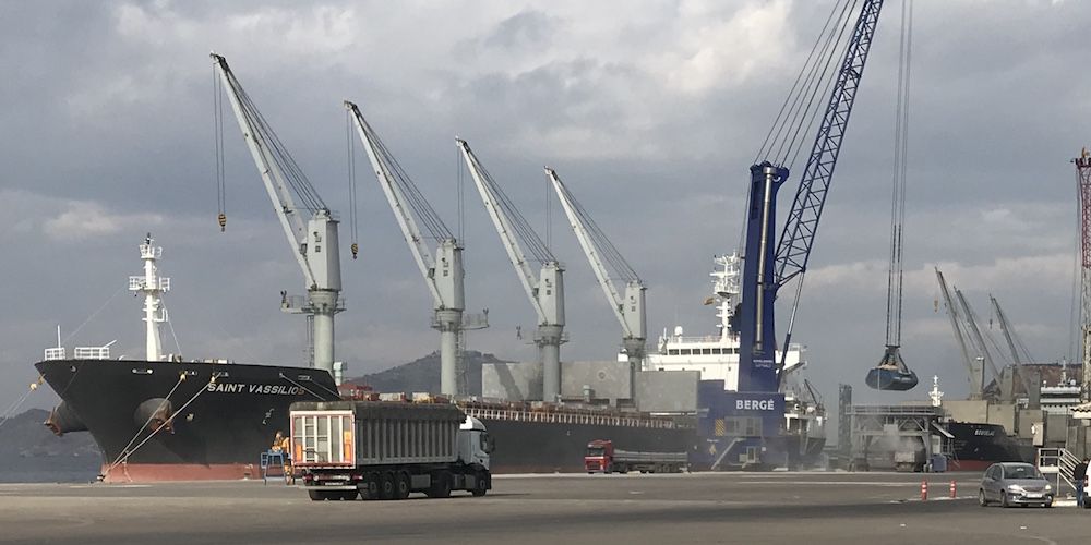puerto Cartagena carga graneles terminal Berge