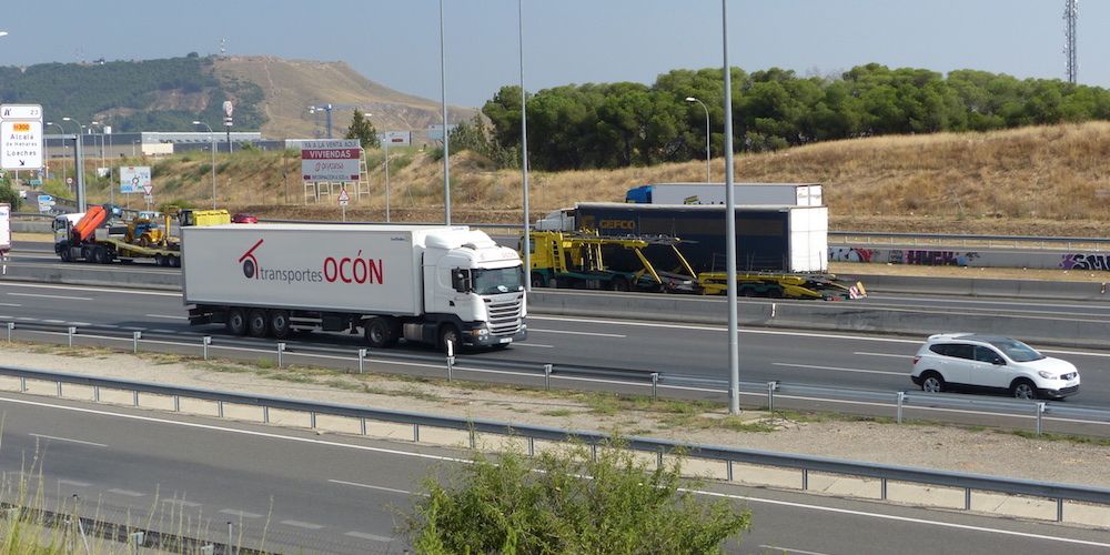 camion-camiones-transporte-carretera-semi-Transportes-Ocon-con-Scania