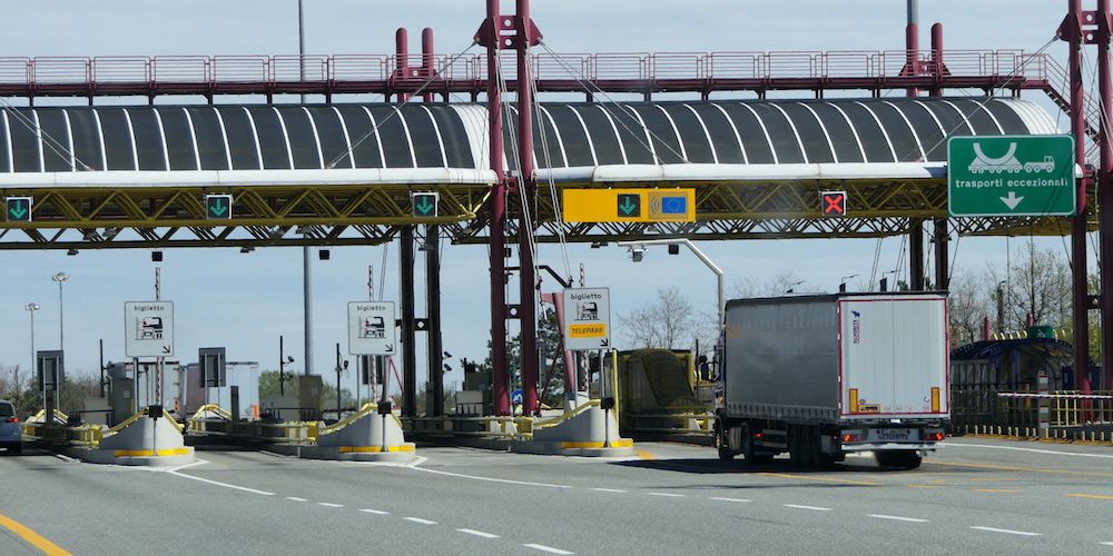 peaje camion autopista Italia