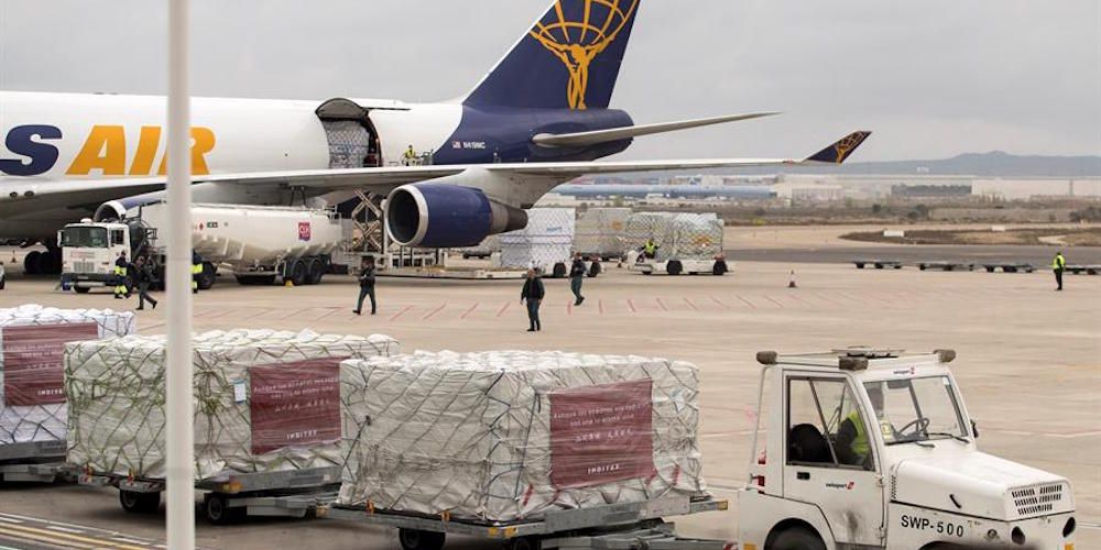 avion inditex en Zaragoza con material sanitario