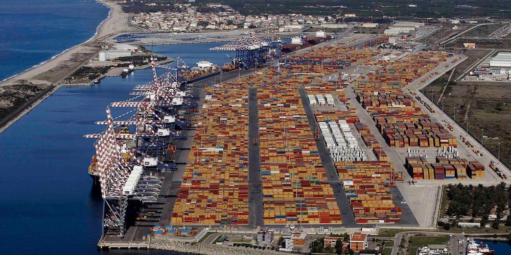 puerto italiano Gioia Tauro puerto italiano Gioia Tauro