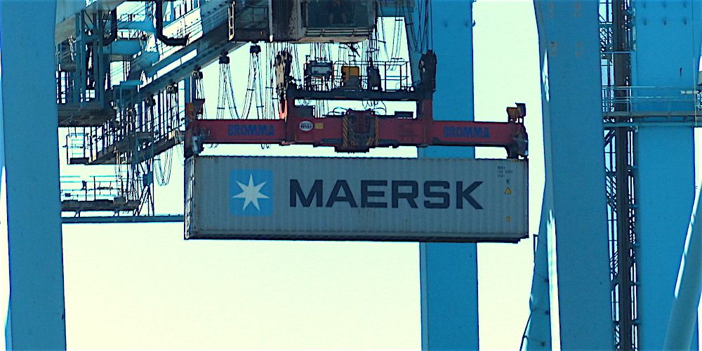 contenedor-grua-terminal-APM-Algeciras estiba Maersk