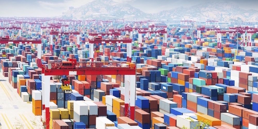 Contenedores en un puerto