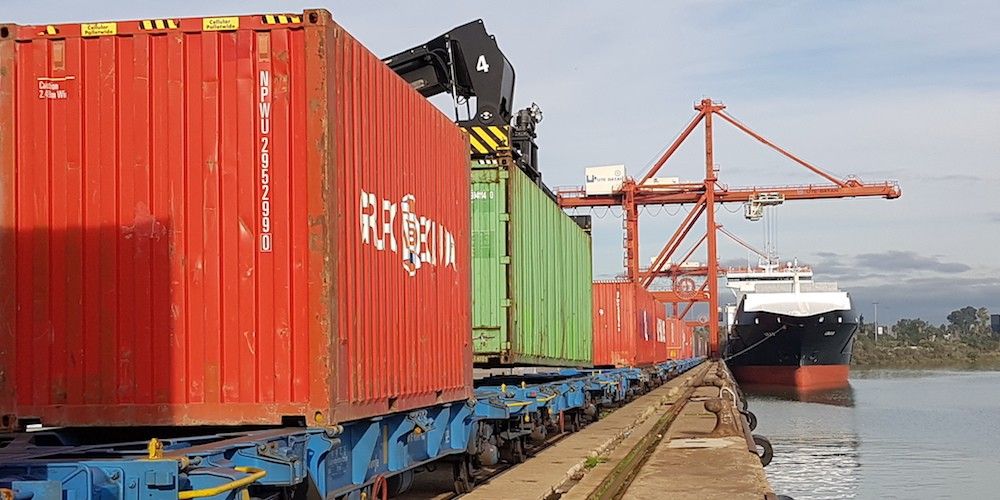 muelle centenario puerto Sevilla ferroportuario muelle centenario puerto Sevilla ferroportuario
