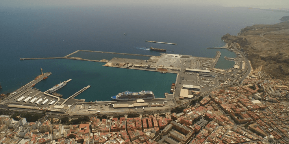 Instalaciones del puerto de Almeria