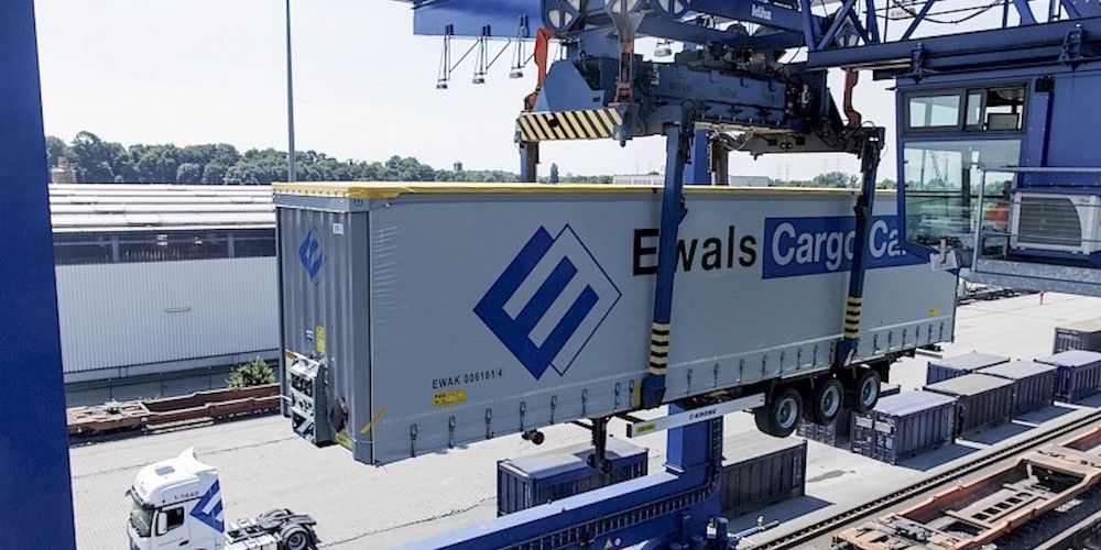 transporte intermodal  Ewals cargo Care