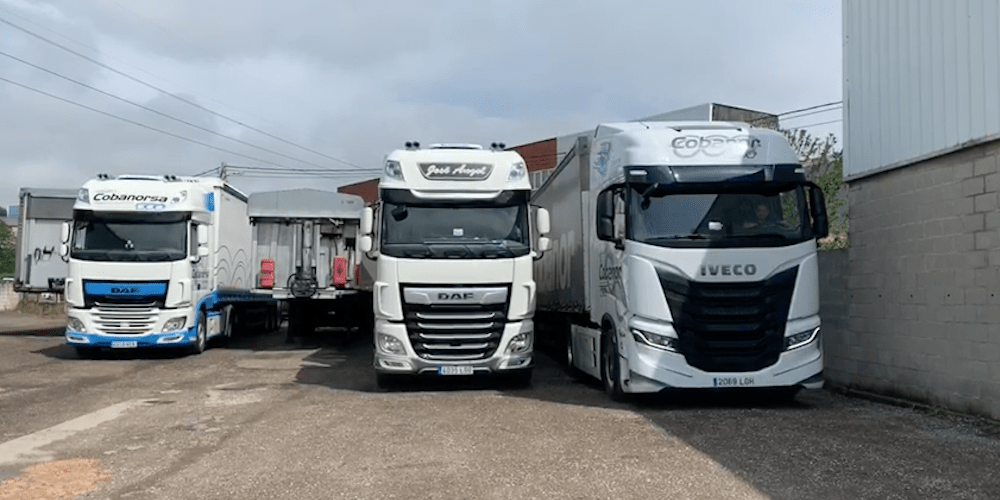 Varios camiones DAF e Iveco