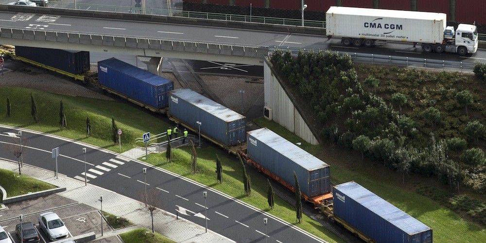 tren contenedores CMA puerto Bilbao trafico contenedores