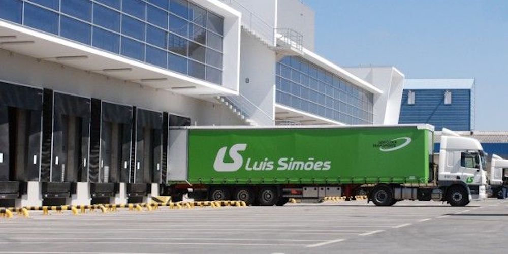 camion en muelle luis-simoes-Gaia-Portugal