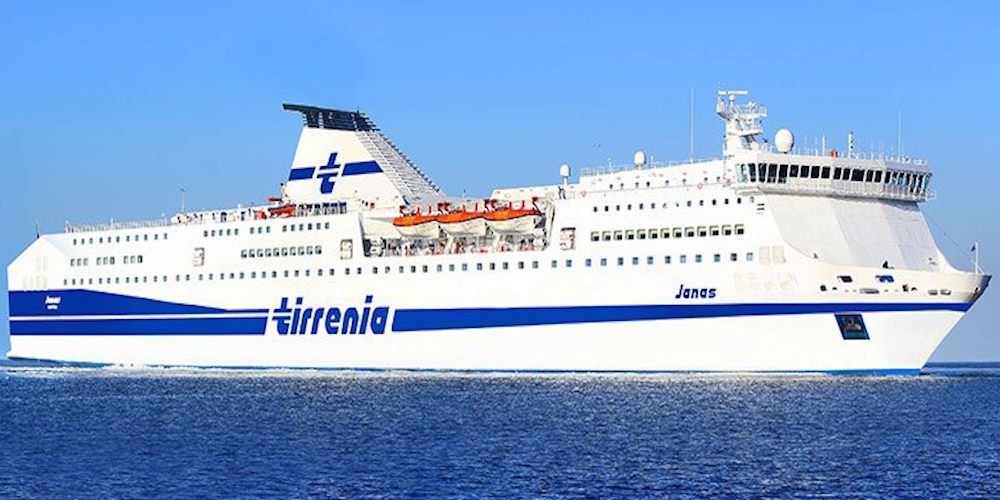 Buque de la naviera italiana Tirrenia
