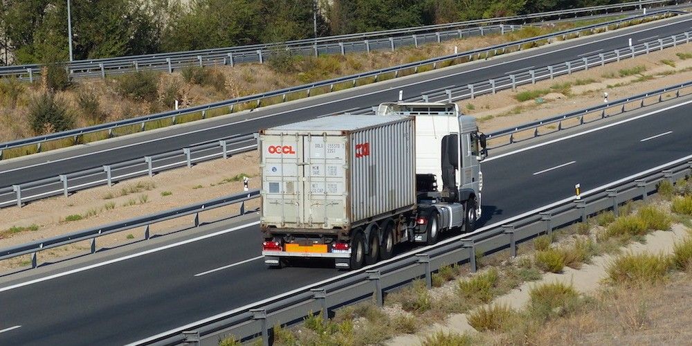 contenedor transporte carretera