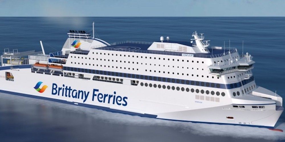 Buque Honfleur de Brittany Ferries a GNL