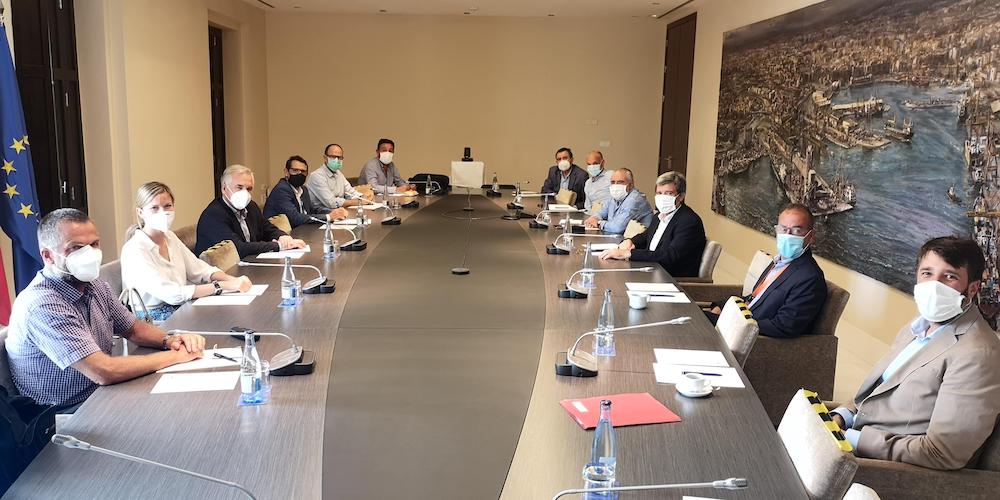 Reunion de Anesco y la Autoridad Portuaria de Valencia