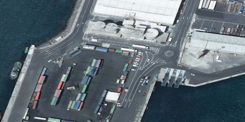 vista aerea terminal de contenedores del puerto de arrecife