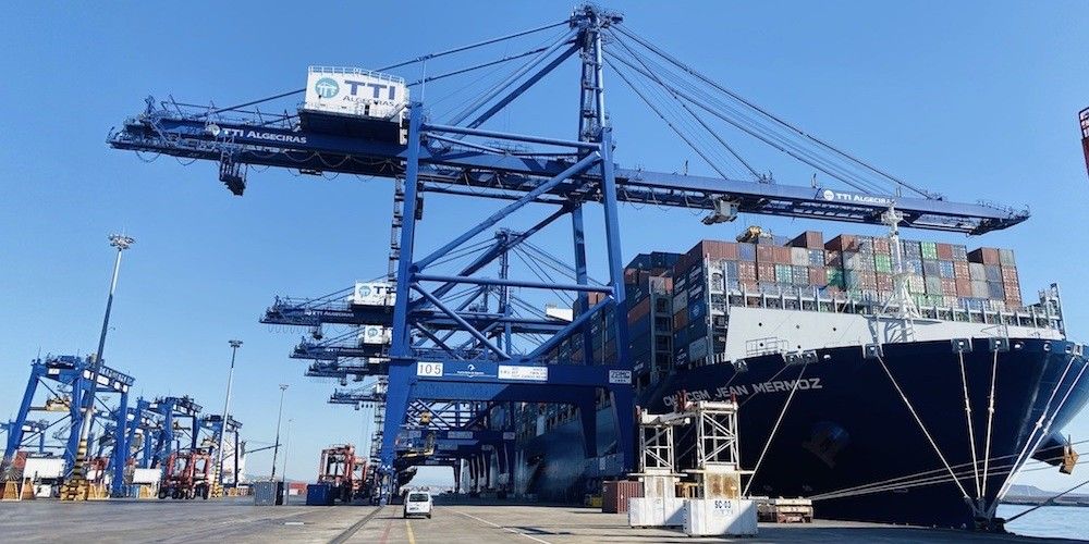 Megabuque CMA CGM Jean Mermoz en el puerto de Algeciras Megabuque CMA CGM Jean Mermoz en el puerto de Algeciras