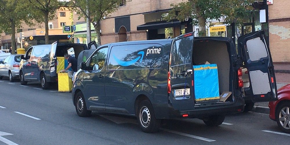 Amazon furgoneta reparto Madrid