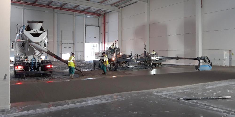 Eigo obras solera interior nave Meco