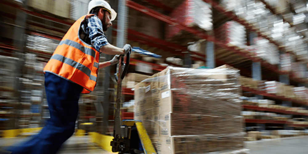 En febrero se contabilizan 148.027 trabajadores extranjeros en el sector logístico y de transporte.