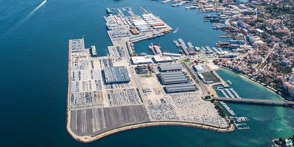 Vista aerea de las instalaciones del puerto de Vigo