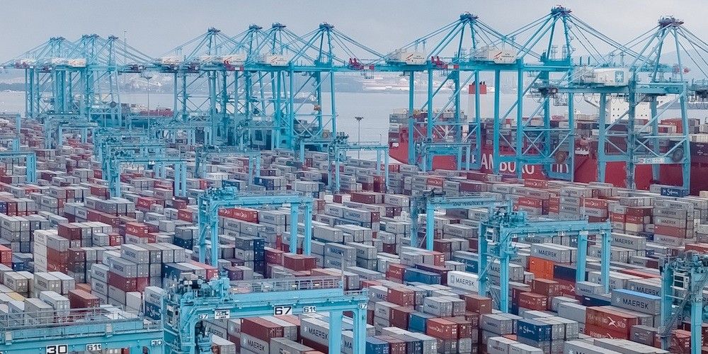 Patio de contenedores de APM Terminals en el puerto de Algeciras