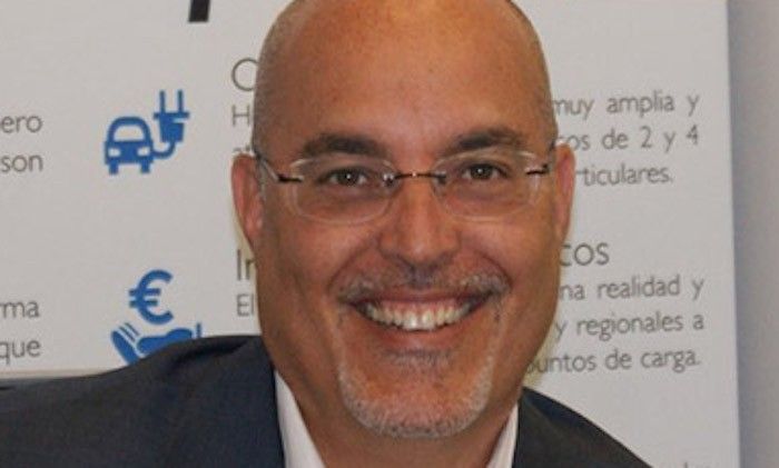 Arturo Perez de Lucia, Avere