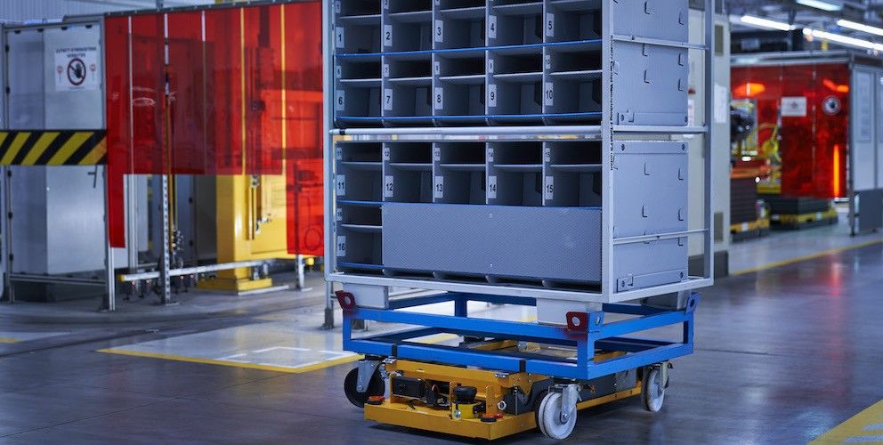 robot intralogistica BMW