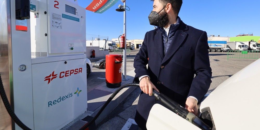 Gasinera de Cepsa y Redexis en Mercazaragoza