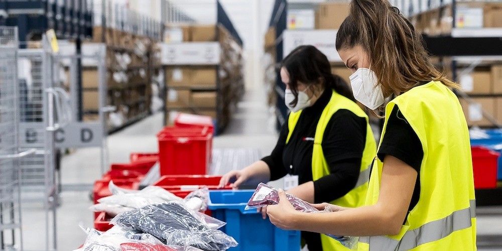 empleo mascarilla pandemia e-commerce almacen picking xpo empleo mascarilla pandemia e-commerce almacen picking xpo