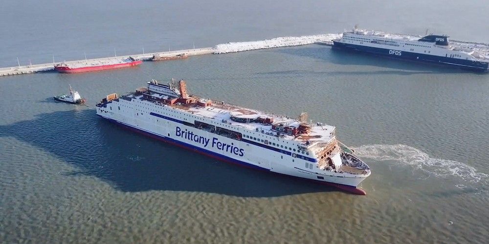 Botadura buque Salmanca de Brittany Ferries