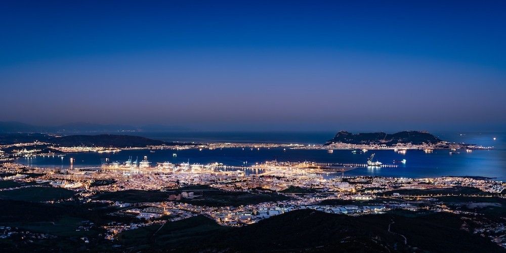 vista nocturna puerto Algeciras