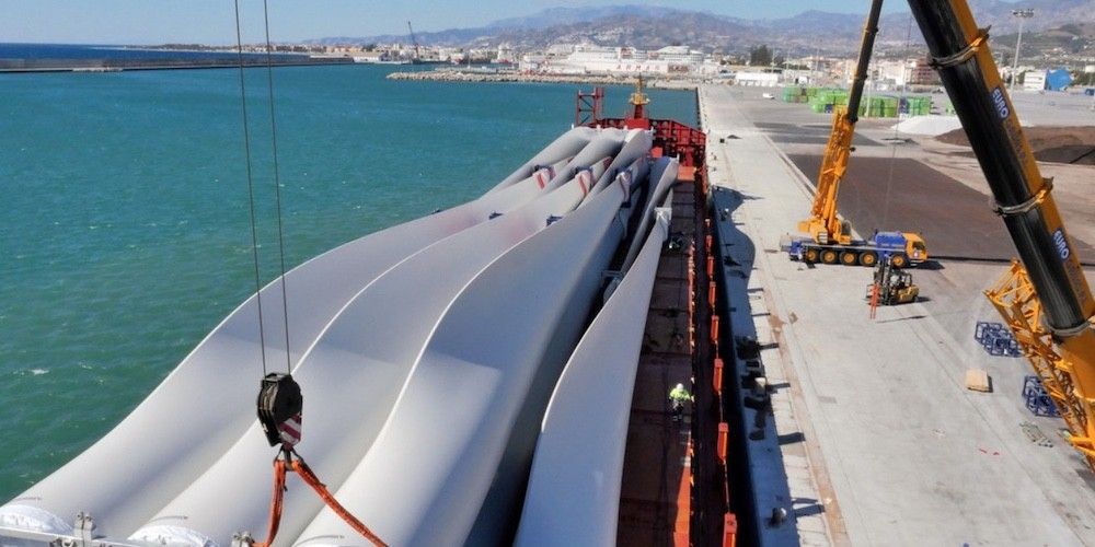 embarque palas eolicos puerto Motril