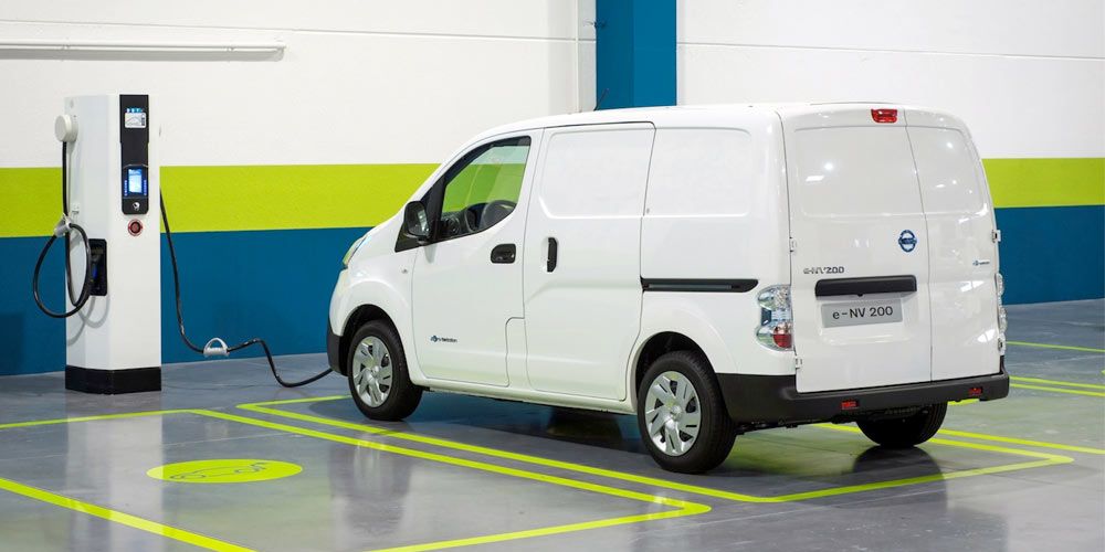 recarga-de-la-nueva-e-NV200-de-Nissan