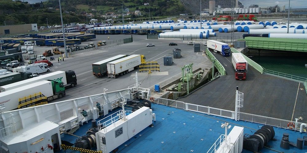 trafico ro-ro brittany ferries puerto bilbao embarque camiones frigos Mazo Capitrans