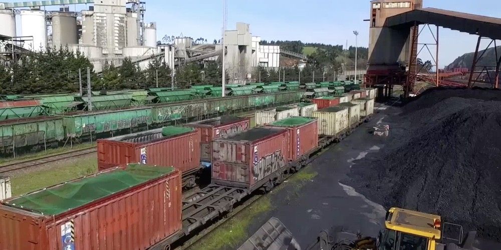 tren contenedores carbon terminal Ebhisa puerto Gijon