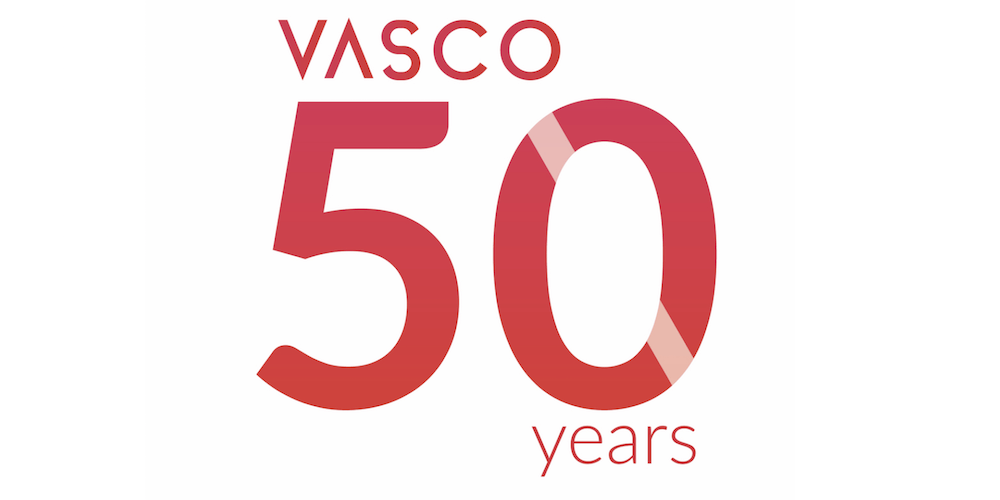 Logo aniversario Vasco Logistics