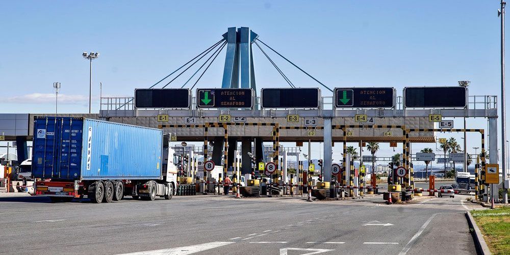 acceso-camiones-al-puerto-de-valencia