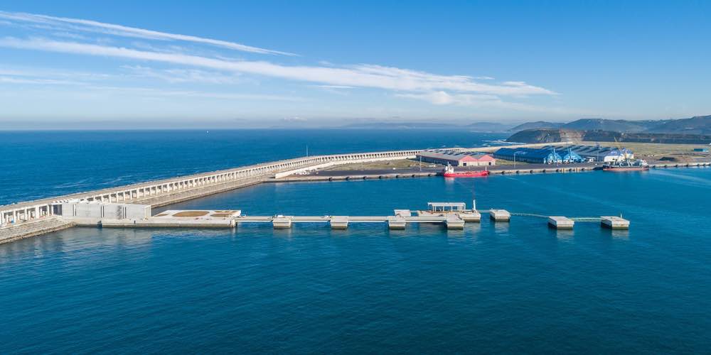 Punta Langosteira puerto de la Coruña