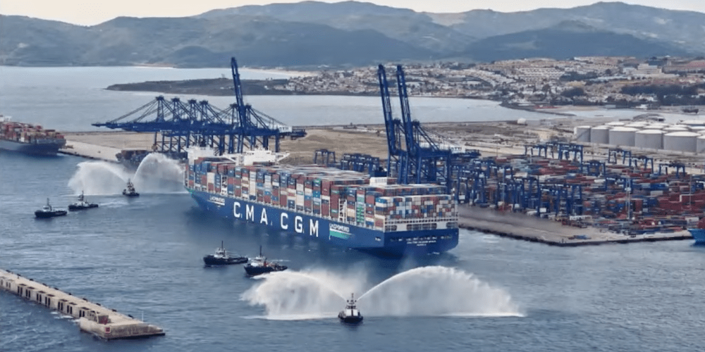 portacontenedores CMA CGM en puerto Algeciras terminal TTIA