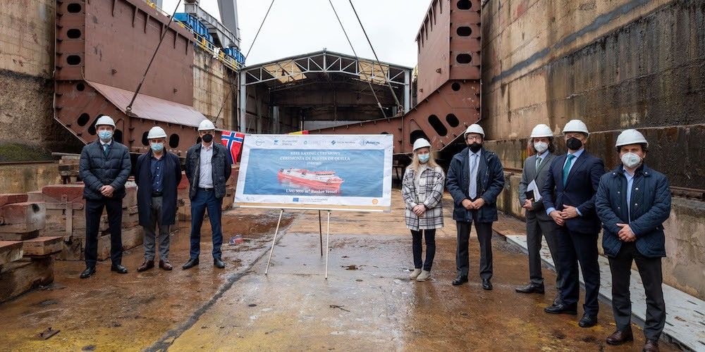 Ceremonia puesta de la quilla buque suministro GNL astilleros Armon