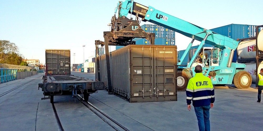 La-terminal-intermodal-Barcelona-Can-Tunis-recibe-su-primer-convoy-ferroviario-