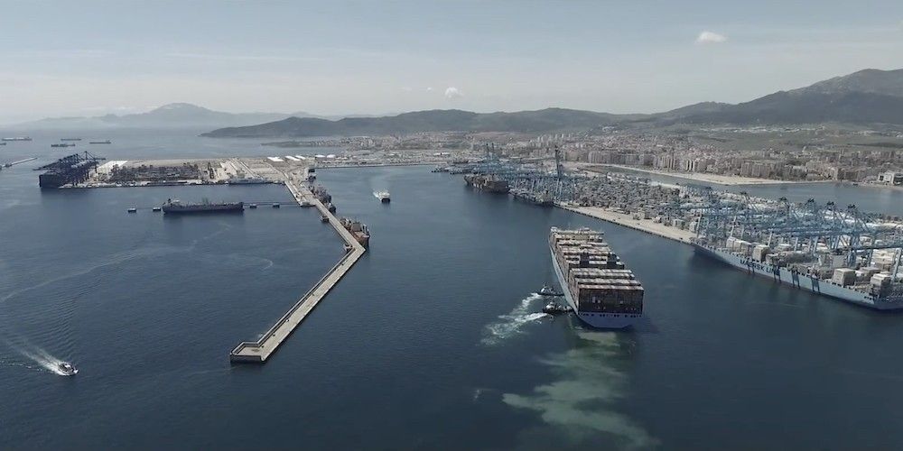 panoramica terminales APM TTI contenedores Alceciras puerto