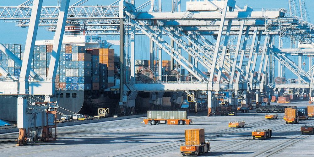 AGVs-en-la-terminal-de-contenedores-de-Rotterdam-1