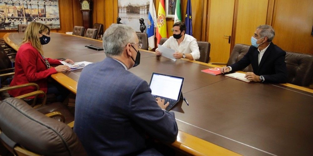 Reunion puerto camara de comercio Huelva