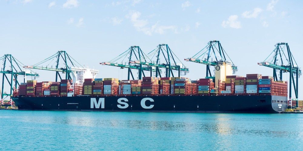 Contenedores naranjas MSC Sixin puerto Valencia Contenedores naranjas MSC Sixin puerto Valencia