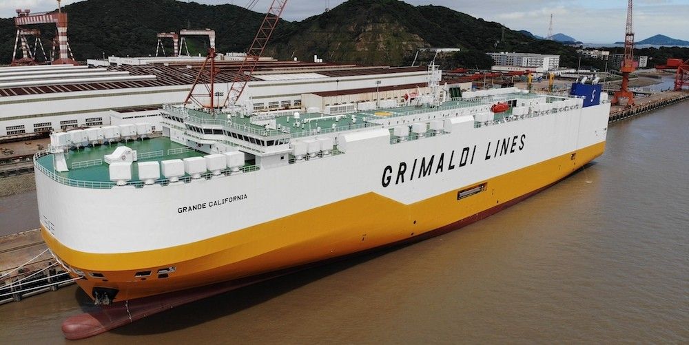 El buque puede transportar 4.700 metros lineales de carga.
