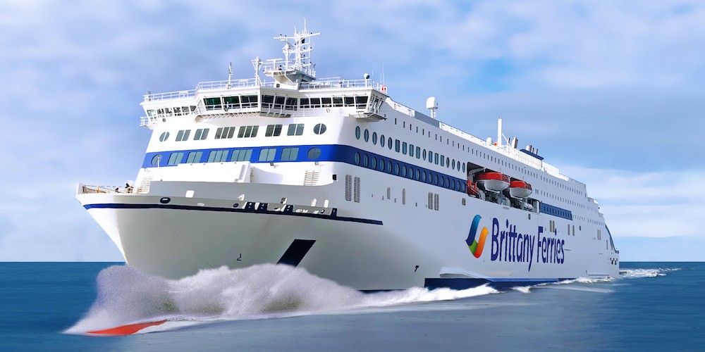 buque hibrido para Brittany ferries