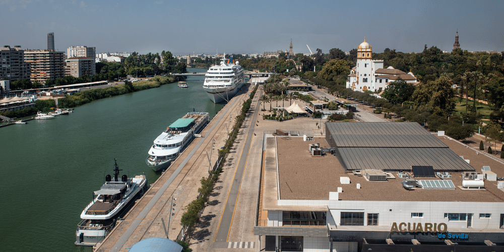 Cruceros puerto de Sevilla